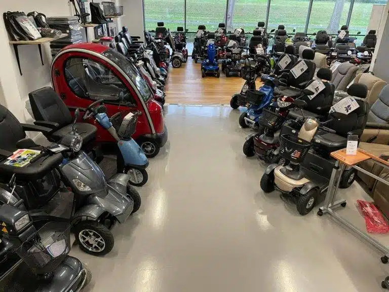 Showroom Groenen Mobiliteit scootmobiel-rollators-rolstoelen-driewielfietsen